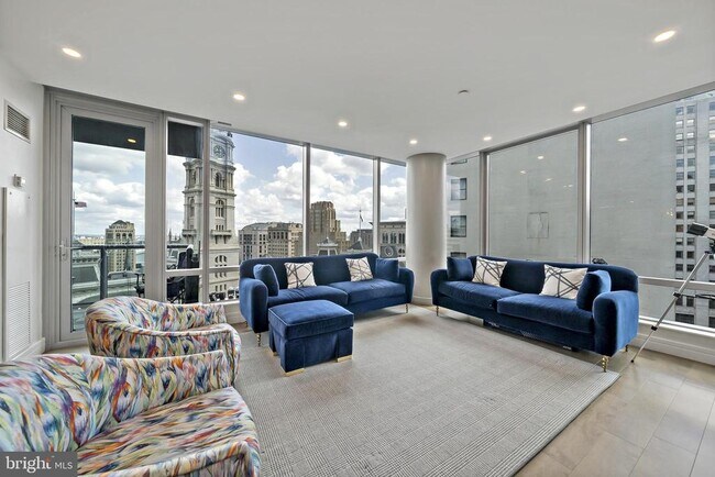 1414 S Penn Square in Philadelphia, PA - Building Photo - Building Photo