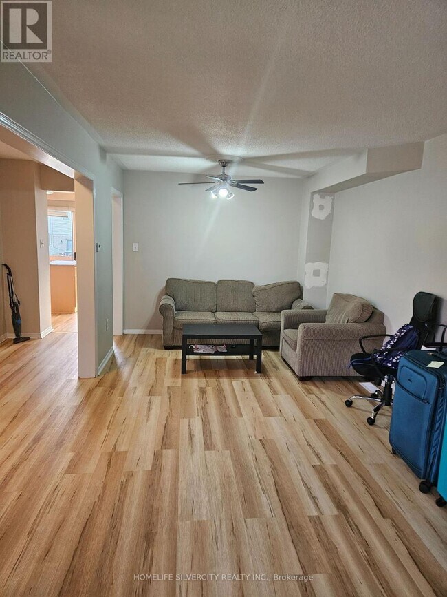 81 Beaconsfield Ave in Brampton, ON - Building Photo - Building Photo