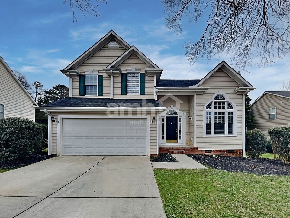 25 Crossvine Way in Simpsonville, SC - Foto de edificio