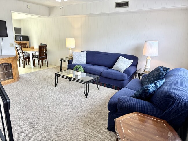 property at 3812 Memorial Blvd