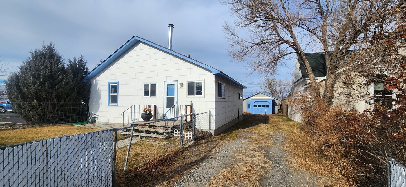 1208 Poplar St in Helena, MT - Building Photo