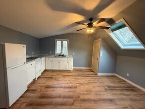 119 Winn Hill Rd in Sunapee, NH - Building Photo - Building Photo