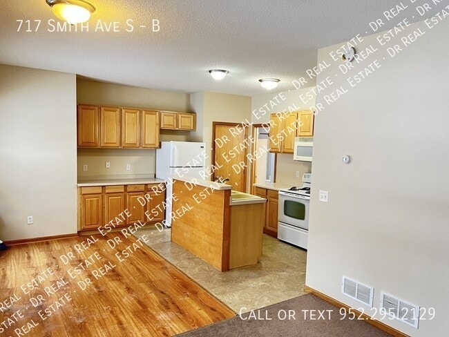 717 Smith Ave S in St. Paul, MN - Building Photo - Building Photo