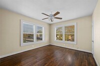 5017 Pease St photo'