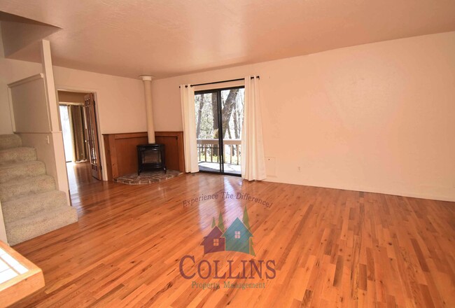 15225 Hobby Way in Nevada City, CA - Building Photo - Building Photo