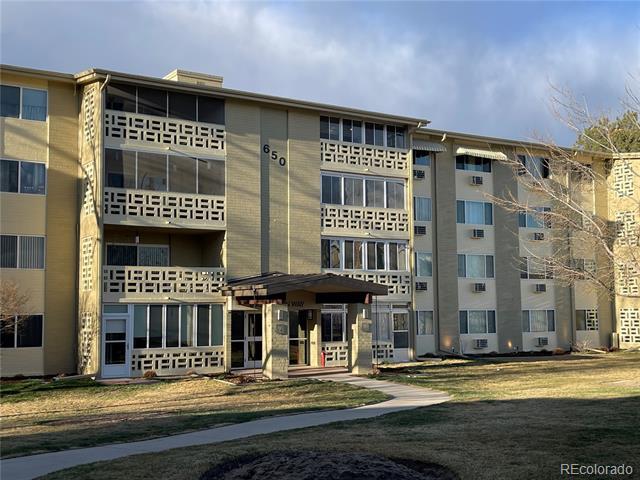 650 S Alton Way in Denver, CO - Building Photo