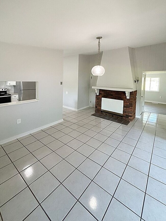 1610 Gallant Fox Dr in Florissant, MO - Building Photo - Building Photo