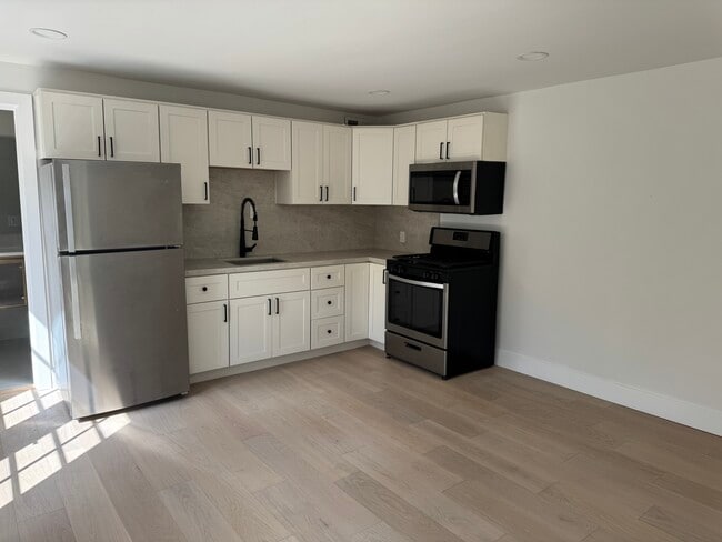 674 Manzanita Ave in Sunnyvale, CA - Building Photo - Building Photo