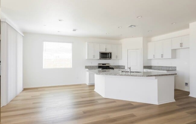 27165 Goldstone Dr in Menifee, CA - Building Photo - Building Photo