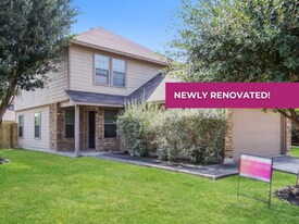 8902 Gerald Ohara in San Antonio, TX - Building Photo