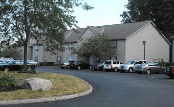 8990 Lake Ridge Dr in Lewis Center, OH - Building Photo - Building Photo