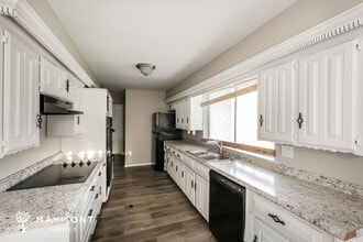 11317 McCree Rd in Dallas, TX - Building Photo - Building Photo