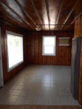 1929 Cascade Blvd in Shasta Lake, CA - Building Photo - Building Photo