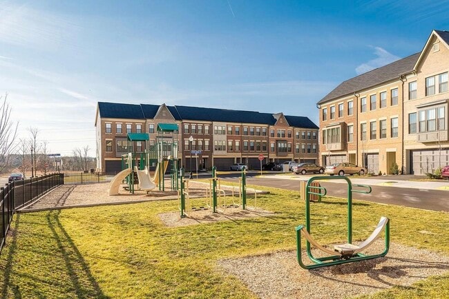 23659 Turtle Point Ter in Ashburn, VA - Foto de edificio - Building Photo