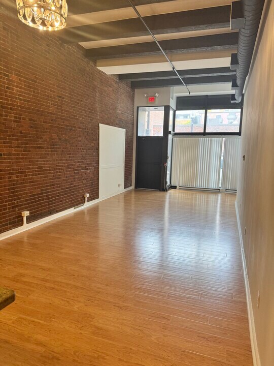 254 Friend St, Unit 1 in Boston, MA - Foto de edificio