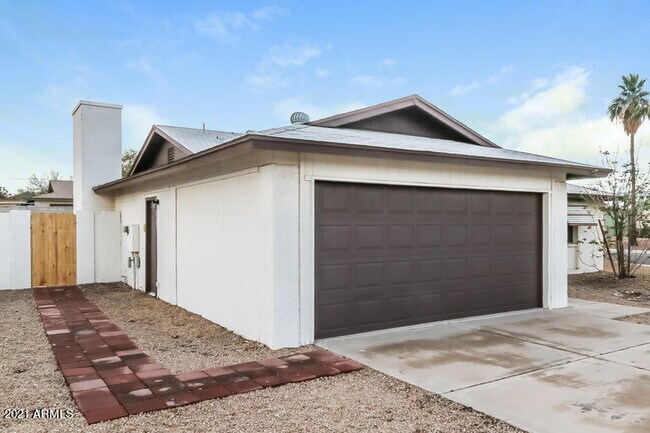 10003 N 87th Dr in Peoria, AZ - Building Photo - Building Photo