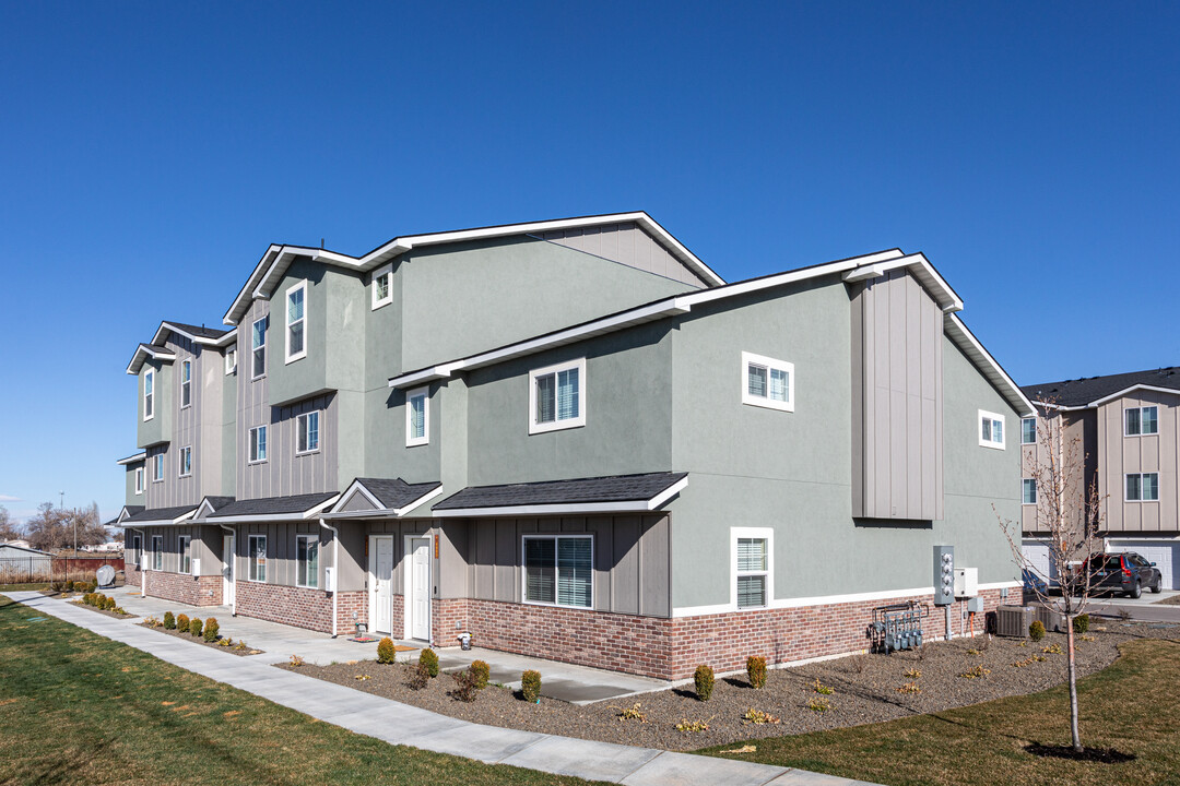 Entrata Farms in Meridian, ID - Building Photo