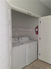 10 N Clarence Ave in Edinburg, TX - Building Photo - Building Photo