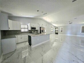 17745 Port Boca Ct in Ft. Myers, FL - Building Photo - Building Photo