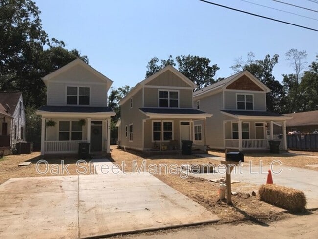 property at 36 Larchmont Ave