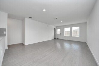 833 Vlg Brk Dr in Willis, TX - Building Photo - Building Photo