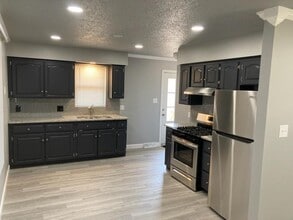 425 W 2nd Pl in Spring Valley, IL - Building Photo - Building Photo