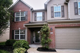 11813 Traymoore Dr in Fishers, IN - Building Photo - Building Photo