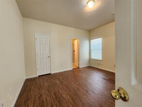 21823 Grassy Hill Ln in Spring, TX - Foto de edificio - Building Photo