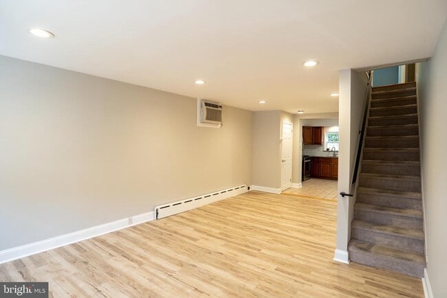 939 Mountain St in Philadelphia, PA - Foto de edificio - Building Photo