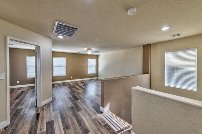 property at 5025 W Lone Wolf Ave
