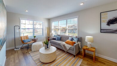 Bravo Townhomes in Saskatoon, SK - Building Photo - Building Photo