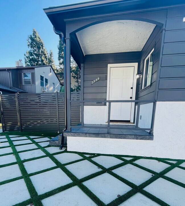 5990 Guthrie Ave in Los Angeles, CA - Building Photo - Building Photo
