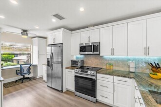 5 Stratford Dr in Boynton Beach, FL - Building Photo - Building Photo