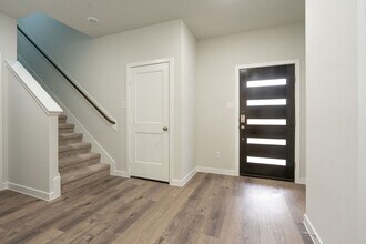 8015 Heroes Hall Dr in Magnolia, TX - Building Photo - Building Photo