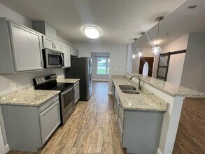 8808 Cagle Dr in Navarre, FL - Building Photo - Building Photo