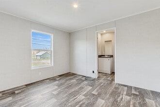 56 S Court St in Haverhill, NH - Building Photo - Building Photo