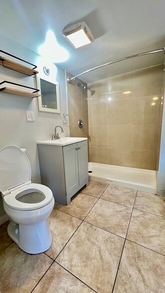 164 Pleasant St, Unit 3 in Attleboro, MA - Foto de edificio - Building Photo