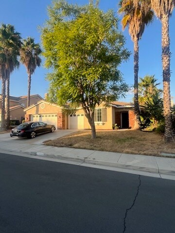27636 Brentstone Way in Murrieta, CA - Building Photo