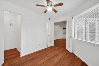 9823 Walnut St in Dallas, TX - Building Photo - Building Photo