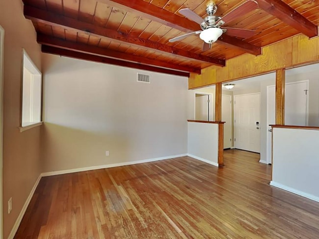 14249 Minnehaha St in Los Angeles, CA - Building Photo - Building Photo