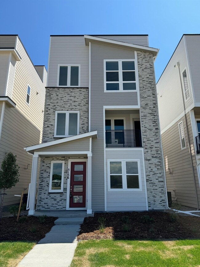 property at 5156 N Robb St