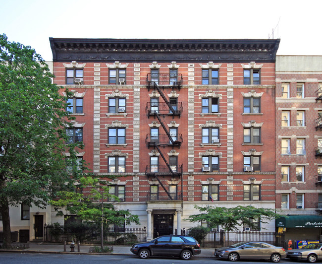 61 W 106th St in New York, NY - Building Photo - Building Photo