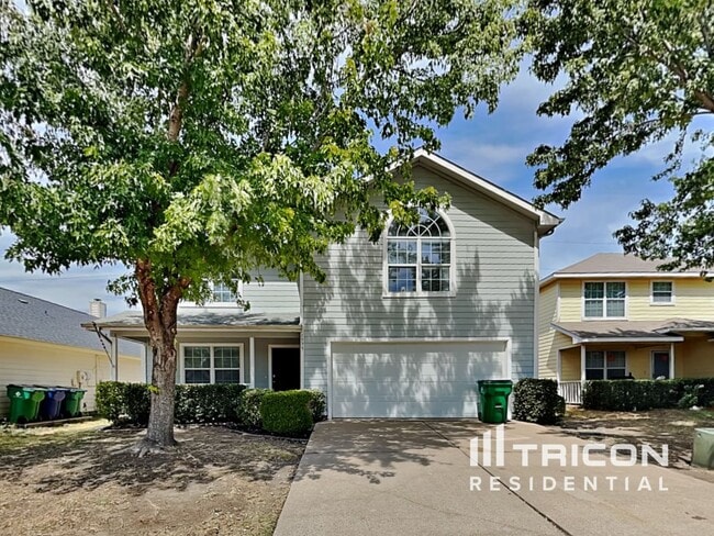 1575 Wildflower Dr in Waxahachie, TX - Building Photo - Building Photo