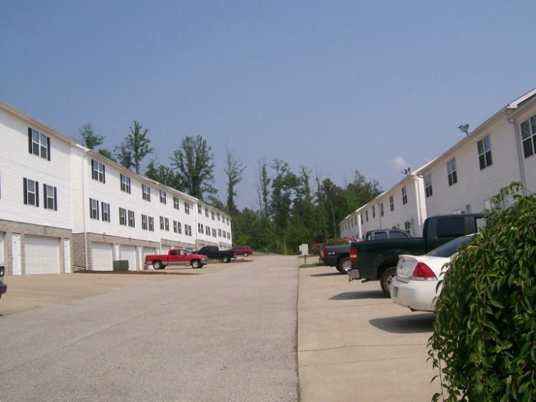 The Ridge at Cross Lanes in Cross Lanes, WV - Foto de edificio