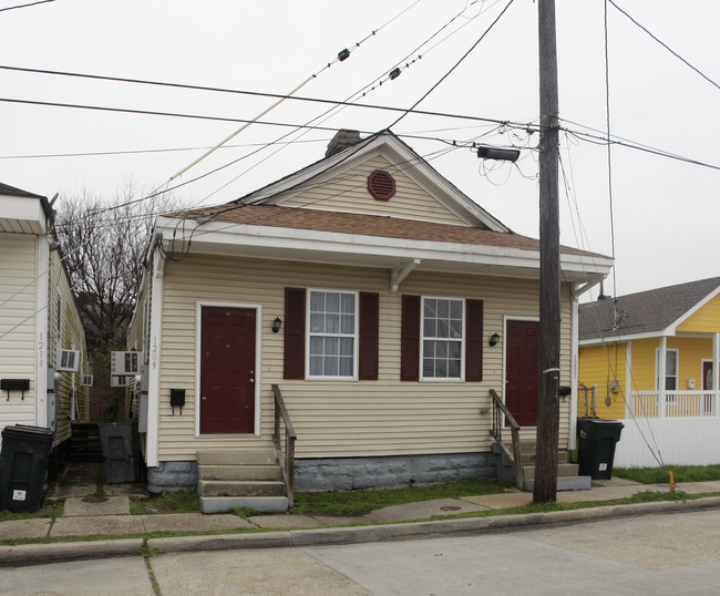 1207-1241 S Clark St in New Orleans, LA - Building Photo - Building Photo