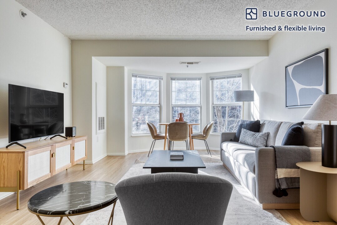444 Washington Blvd-Unit -FL4-ID702 in Jersey City, NJ - Foto de edificio