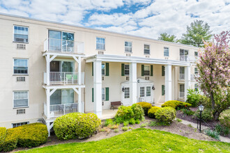 Lafayette Greene Condominium in Lafayette Hill, PA - Building Photo - Building Photo