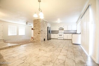 6613 Southwind Dr in El Paso, TX - Building Photo - Building Photo
