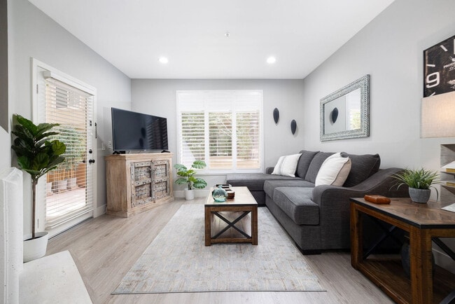 2419 Fifth Ave in San Diego, CA - Building Photo - Building Photo