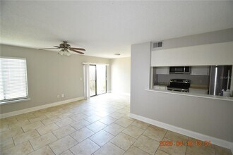 12403 Joel Ct in Tampa, FL - Building Photo - Building Photo